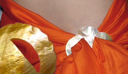 SARONG TIES AND BUCKLES