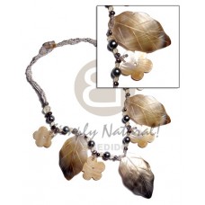 Black Lip Shell Leaves Pearls Glass Beads 30 mm 35 mm Mother-Of-Pearl Shell Necklace BFJ2849NK
