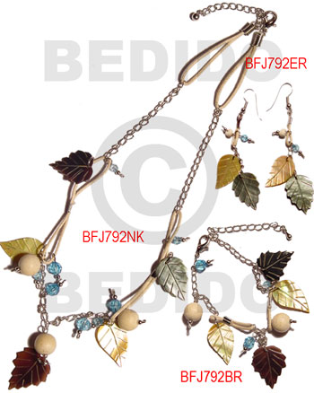 Black Lip Shell Flower Natural Set Jewelry 18 in necklace 7.5 Bracelets Earrings Brown Lip Shell Set Jewelry BFJ098SJ